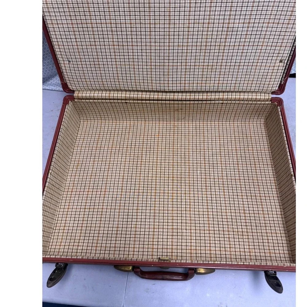 Vintage Samsonite Brown Suitcase 24
